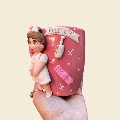 Taza enfermera de vestido